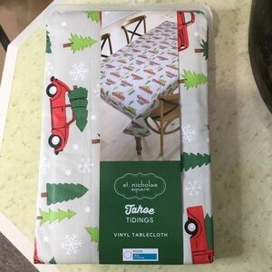 St. Nicholas Square Round Vinyl Tablecloth NEW!